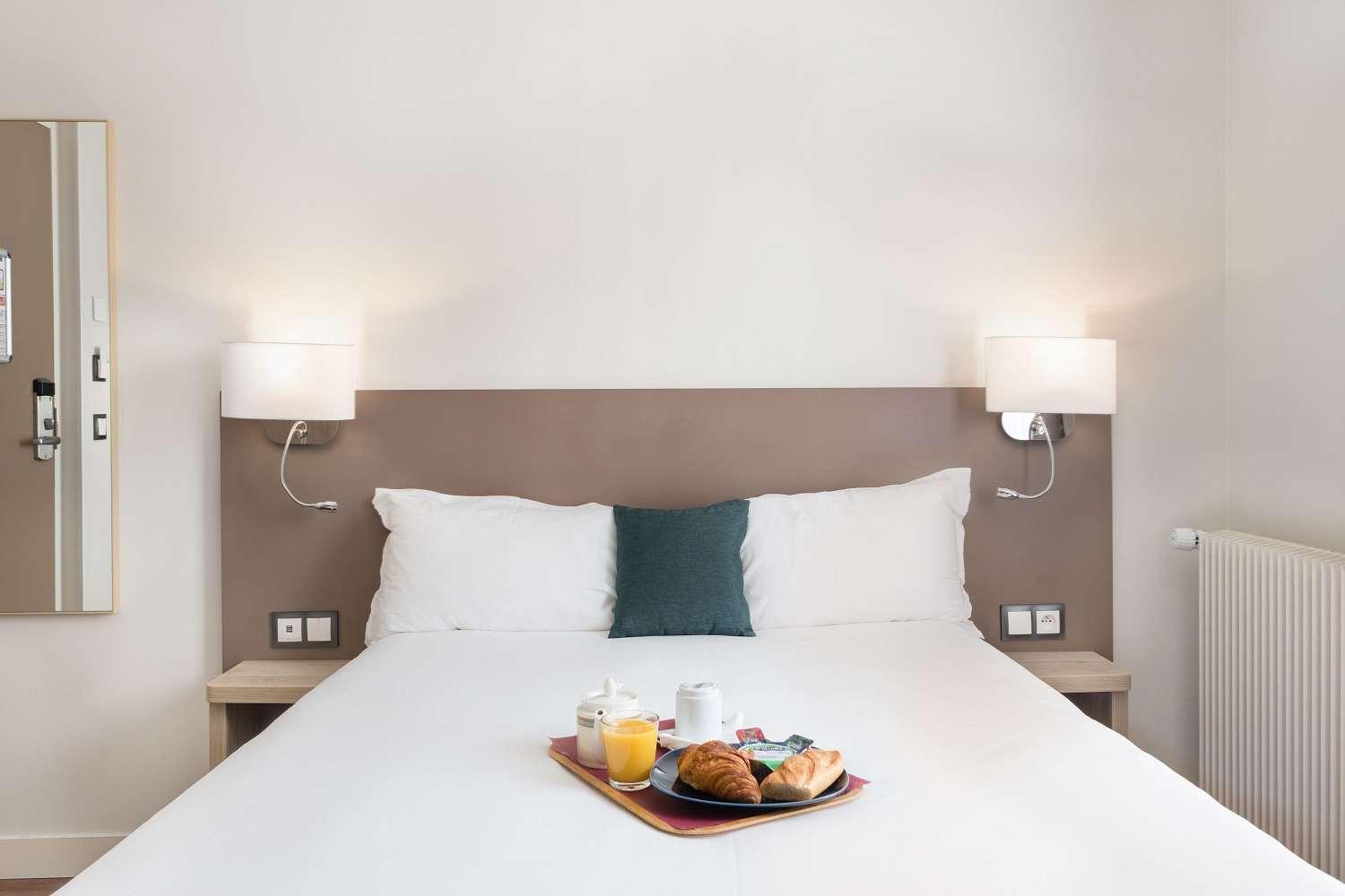 Courcelles Mederic Hotel ปารีส ภายนอก รูปภาพ