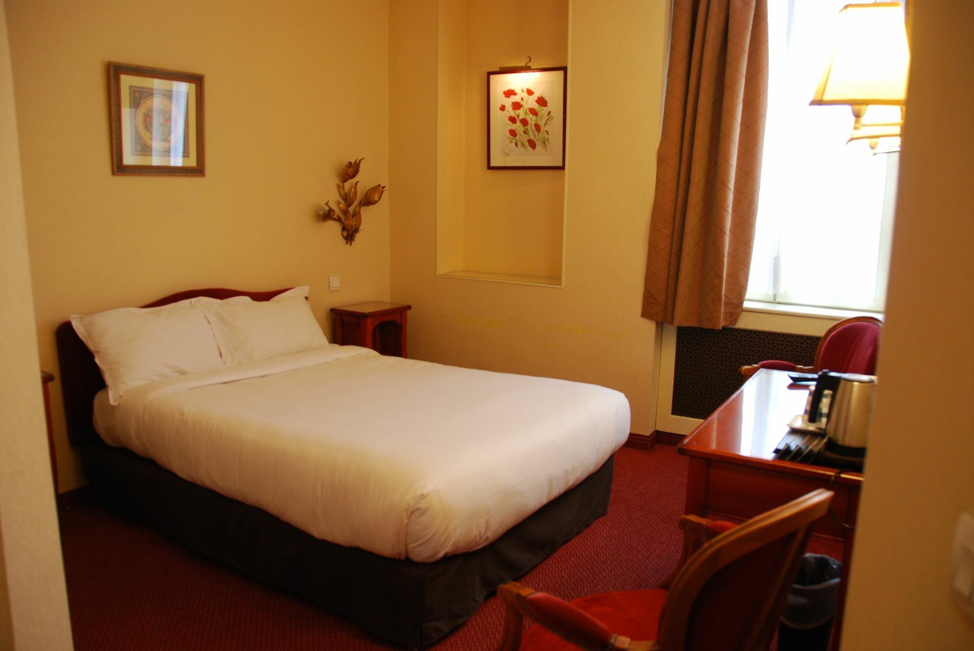 Courcelles Mederic Hotel ปารีส ภายนอก รูปภาพ